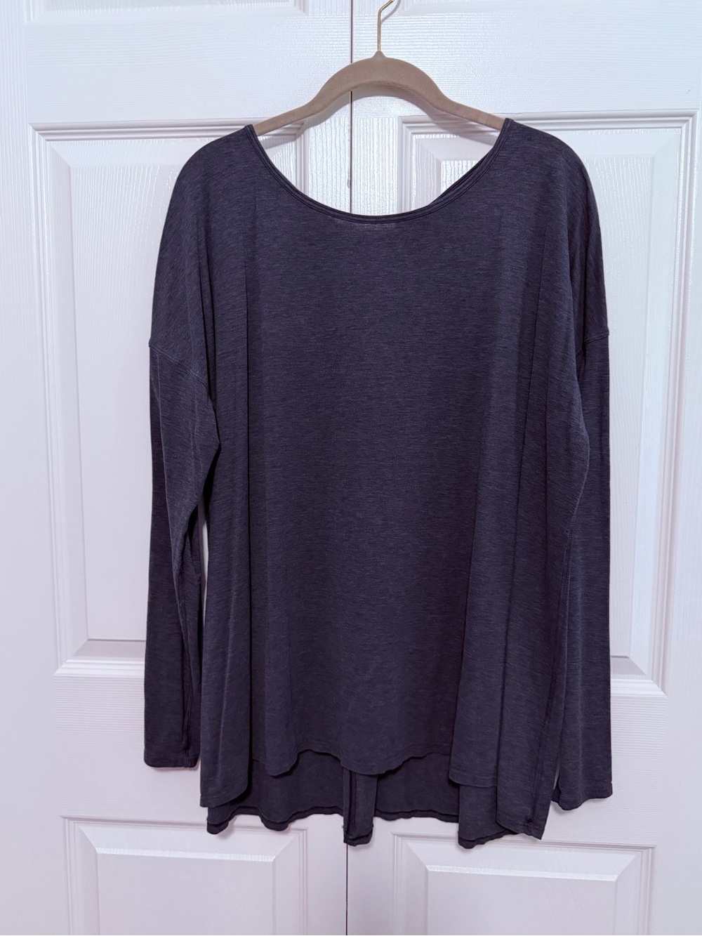 Lululemon Back Into It Long‎ Sleeve Shirt Size 14 in Heathered Black (Dark Gray) - Picture 4 of 7